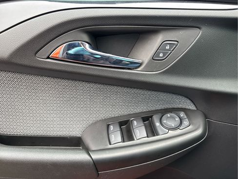 Used 2023 Chevrolet TrailBlazer LT w/ Convenience Package image 31