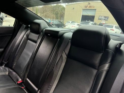 Used 2017 Dodge Charger SXT w/ Premium Group image 21