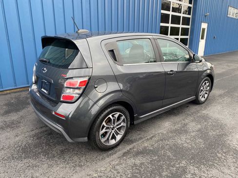 Used 2020 Chevrolet Sonic LT w/ Convenience Package image 4