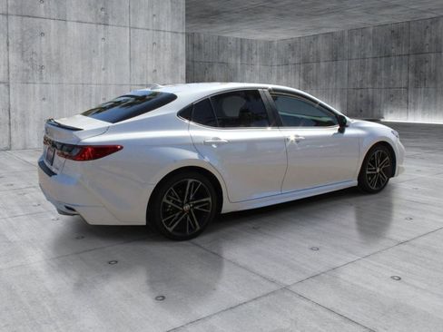 Used 2025 Toyota Camry XSE FWD image 3