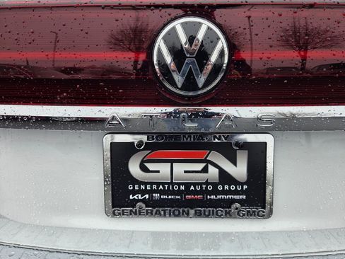 Used 2024 Volkswagen Atlas SEL Premium R-Line image 40