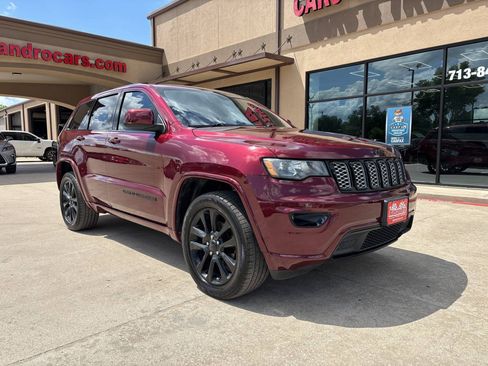Used 2018 Jeep Grand Cherokee Altitude AWD/4WD image 1