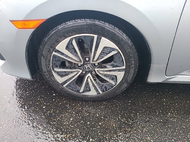 Used 2018 Honda Civic EX-T image 10