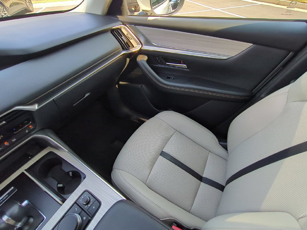 Used 2024 MAZDA CX-90 3.3 Turbo w/ Preferred Plus AWD/4WD image 15