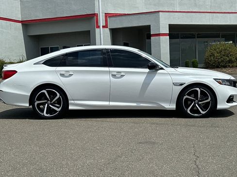 Used 2021 Honda Accord Sport Special Edition image 6