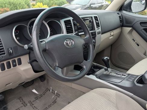 Used 2006 Toyota 4Runner SR5 image 10