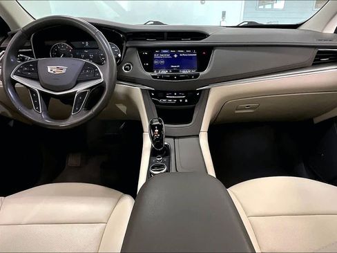Used 2021 Cadillac XT5 Premium Luxury w/ LPO, Floor Liner Package image 9
