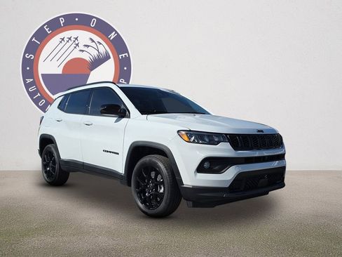 New 2026 Jeep Compass Latitude image 2