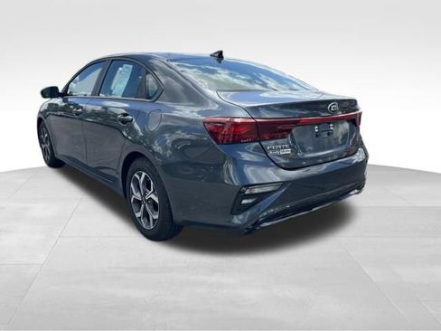 Certified 2021 Kia Forte LXS FWD image 6