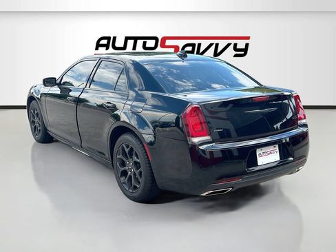 Used 2023 Chrysler 300 Touring L w/ Popular Equipment Group AWD/4WD image 5