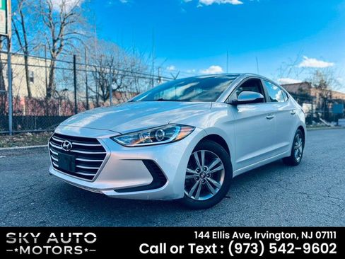 Used 2018 Hyundai Elantra SEL image 1