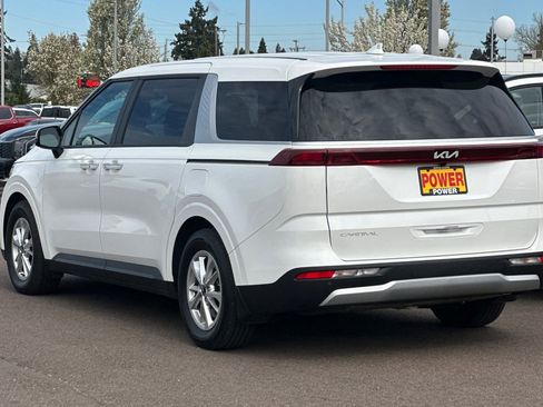 Used 2024 Kia Carnival LX image 6