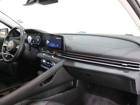 Used 2024 Hyundai Elantra Limited FWD image 14