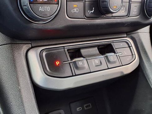 Used 2021 GMC Acadia SLE w/ Driver Convenience Package FWD image 13