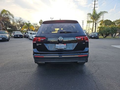 Used 2018 Volkswagen Tiguan SEL Premium image 6