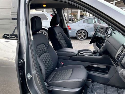 Used 2024 Nissan Pathfinder S AWD/4WD image 10