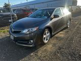 Used 2013 Toyota Camry L image 2