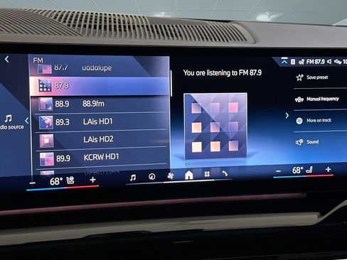 Used 2026 BMW 530i w/ Premium Package image 23