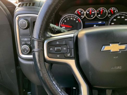 Used 2021 Chevrolet Silverado 1500 LT RWD image 22