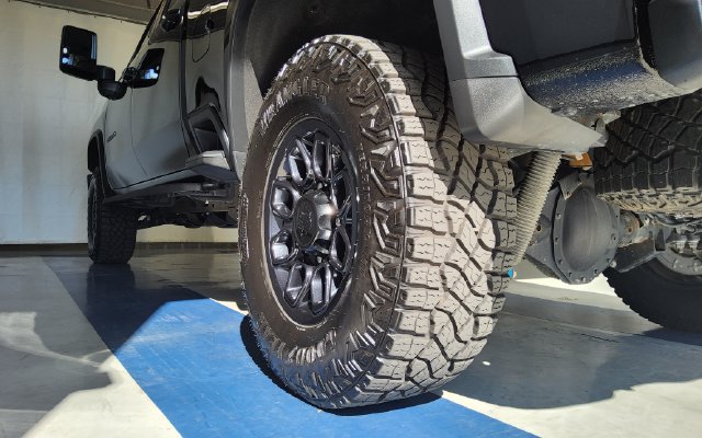 Used 2025 Chevrolet Silverado 2500 ZR2 w/ ZR2 Bison Edition AWD/4WD image 7