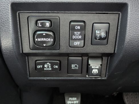 Used 2025 Ford Expedition Platinum AWD/4WD image 27