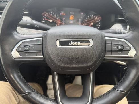 Used 2022 Jeep Compass Latitude w/ Sun and Sound Group AWD/4WD image 29