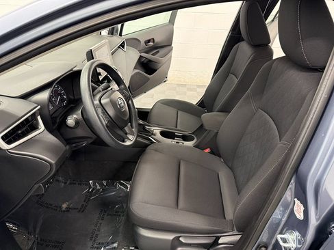 Used 2025 Toyota Corolla LE FWD image 10