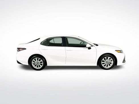 Used 2024 Toyota Camry LE image 9