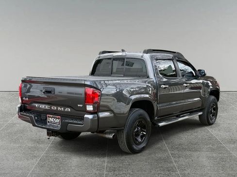 Used 2018 Toyota Tacoma SR w/ SR Convenience Package image 10