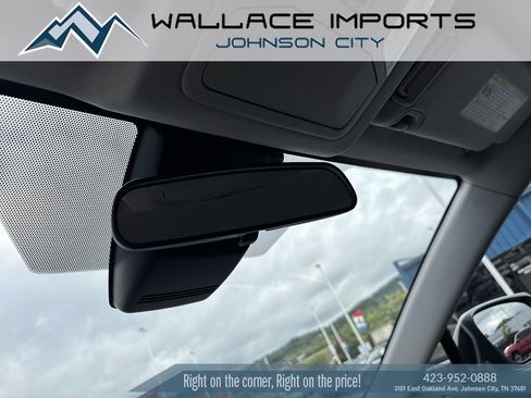 Used 2023 Toyota RAV4 XLE AWD/4WD image 15