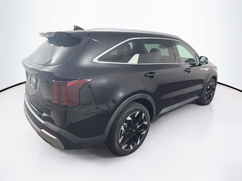 Used 2024 Kia Sorento EX FWD image 9
