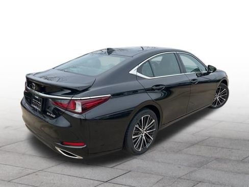 Used 2024 Lexus ES 350 w/ Premium Package FWD image 6