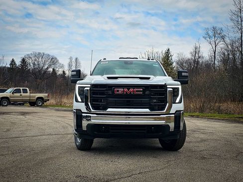 New 2026 GMC Sierra 3500 Pro AWD/4WD image 10