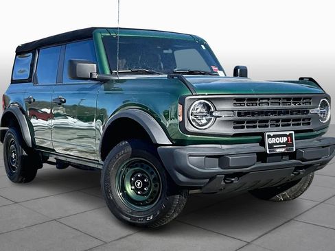 Used 2023 Ford Bronco Base image 3