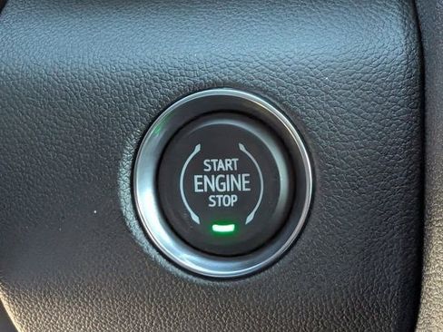 New 2026 GMC Acadia Elevation image 15