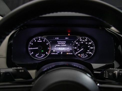 Used 2024 Nissan Pathfinder SL w/ Black Appearance Package image 34