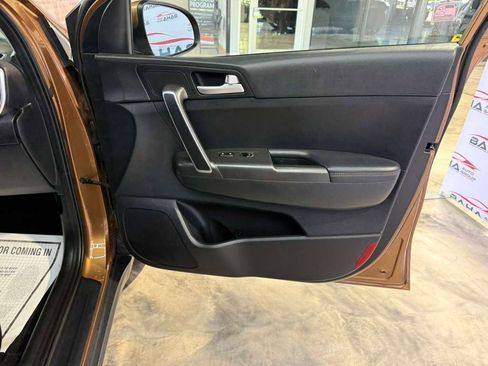 Used 2021 Kia Sportage LX FWD image 54