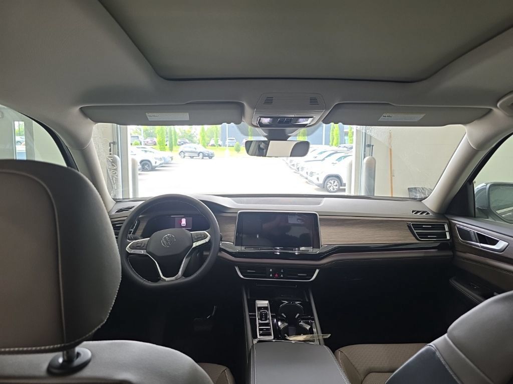 New 2026 Volkswagen Atlas SEL AWD/4WD image 32