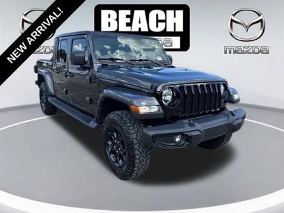 Used 2023 Jeep Gladiator Sport