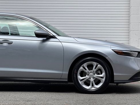 Certified 2025 Honda Accord LX image 33