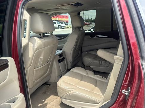 Used 2016 Cadillac Escalade Premium AWD/4WD image 17