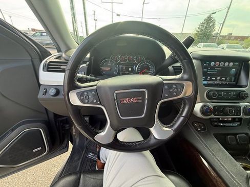 Used 2019 GMC Yukon XL SLT w/ Open Road Package image 31
