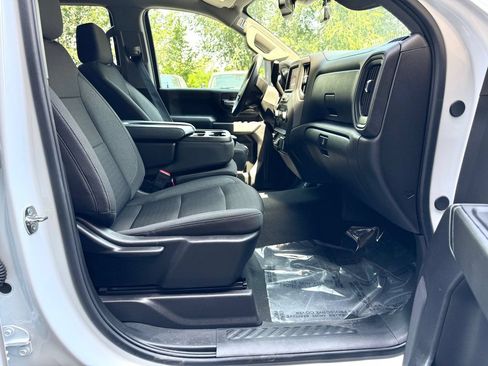 Used 2025 Chevrolet Silverado 2500 Custom w/ Custom Value Package AWD/4WD image 40