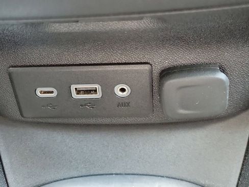 Used 2022 Chevrolet Malibu LT image 28