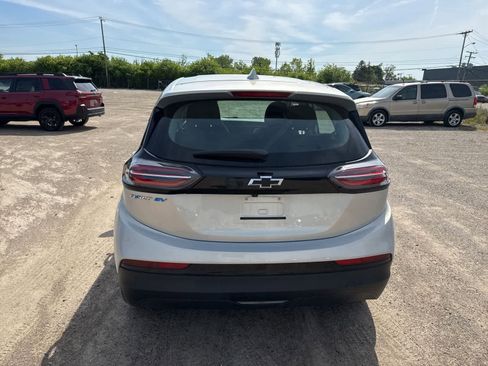 Used 2023 Chevrolet Bolt LT FWD image 13