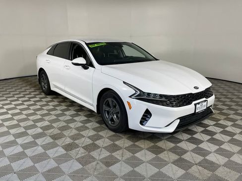 Used 2021 Kia K5 LXS image 17