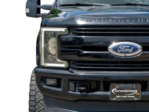 Used 2019 Ford F250 Lariat w/ Lariat Ultimate Package AWD/4WD image 49