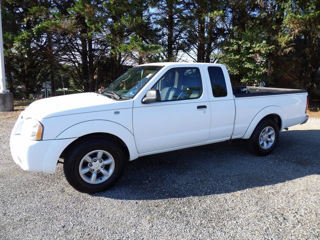 Used 2004 Nissan Frontier XE w/ (VTP) Value Truck Pkg RWD image 1