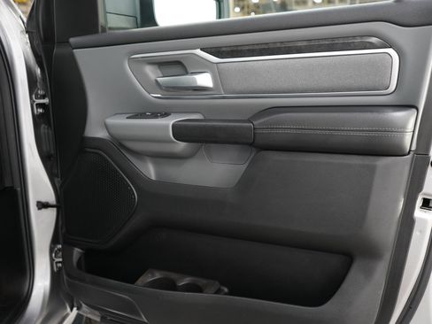 Used 2019 RAM 1500 Big Horn AWD/4WD image 9