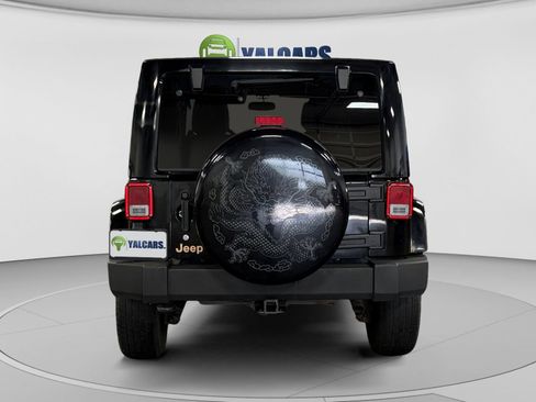 Used 2014 Jeep Wrangler Unlimited Sahara AWD/4WD image 4